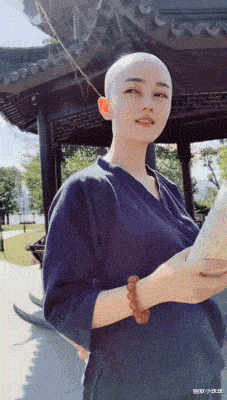 大美女从不惧怕光头造型