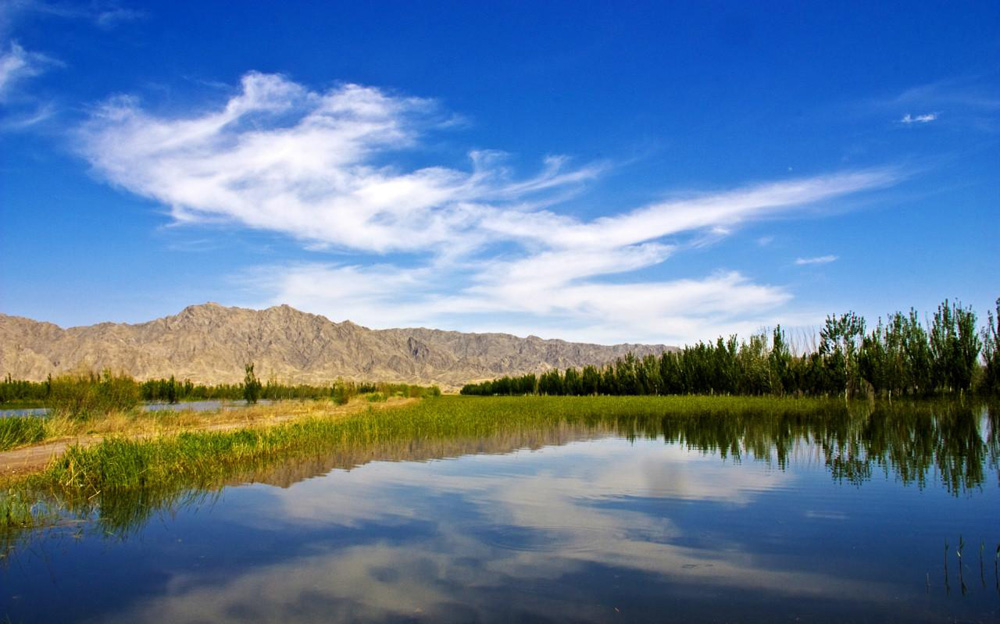 风景优美的湖边美景