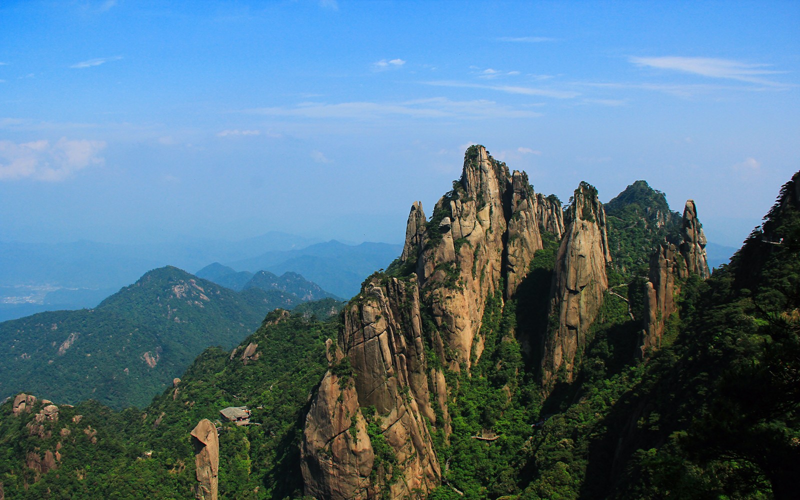 巍峨壮观的江西三清山