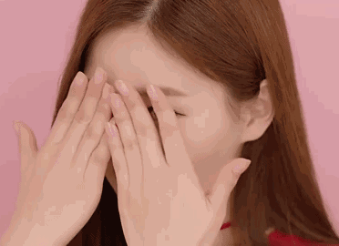 从指缝里偷瞄你的女人