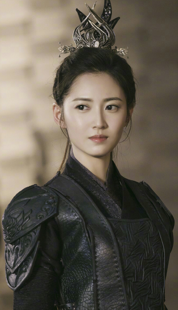 气宇宣昂的古典美人