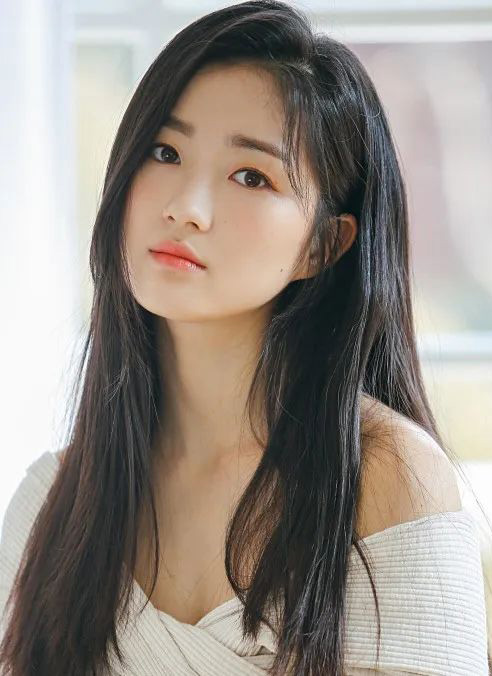 超高颜值的美丽小姐姐