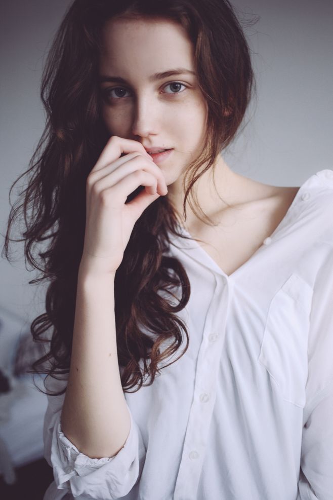 风情万种的长发女人