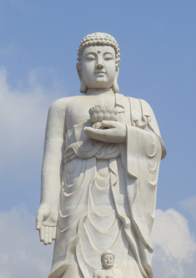 山东省庆云海岛金山寺里的释迦摩尼佛像