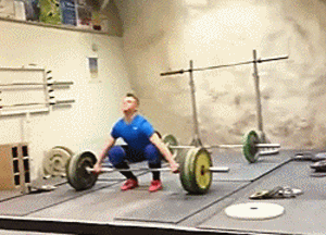 举重失败，这下腰该疼一段时间了