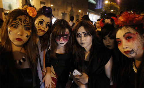 女人们在万圣节画的鬼妆