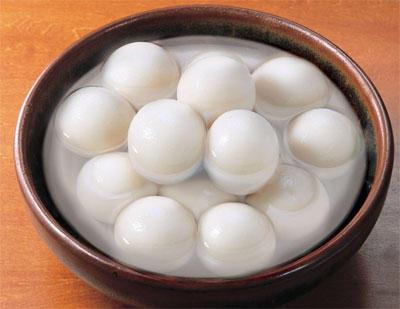 团团圆圆的大汤圆图片